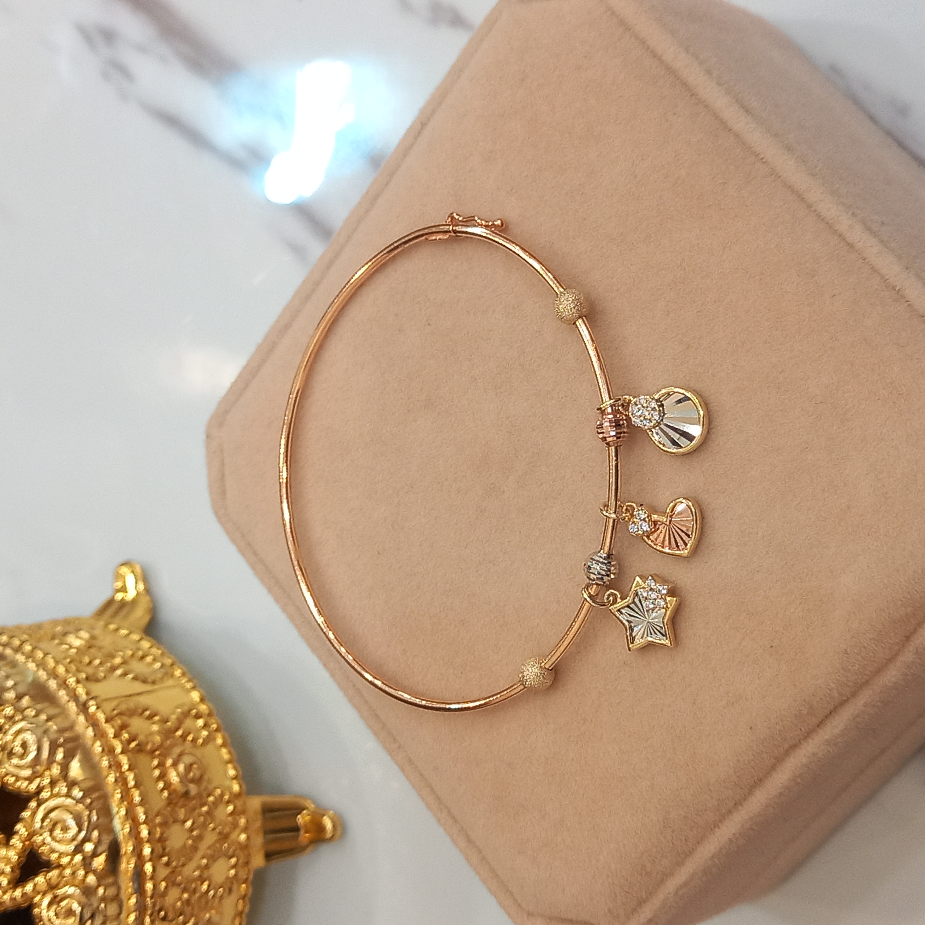 Gelang Bulat
